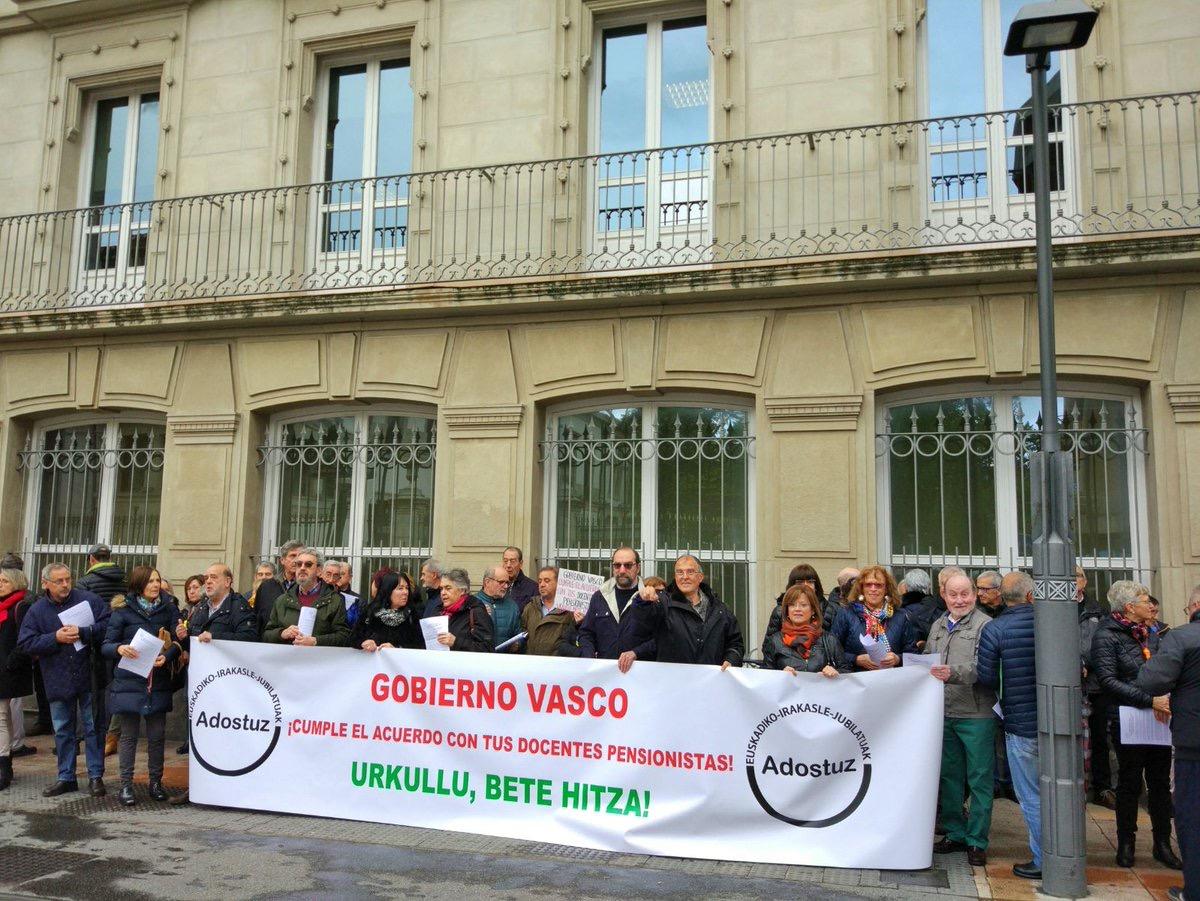CCOO Irakaskuntza con Adostuz